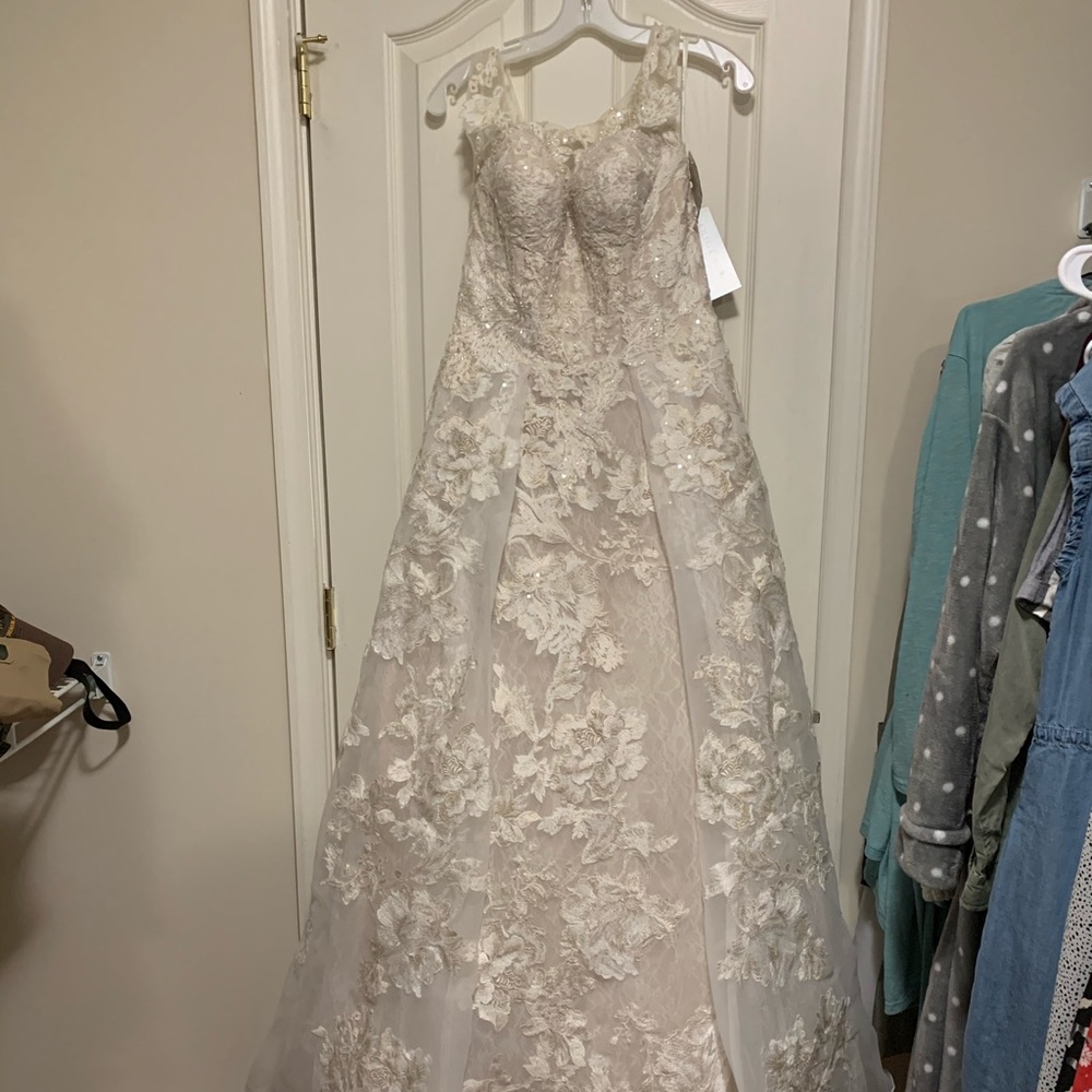 OLEG CASSINI HIGH NECK TANK LACE DRESS
CWG658
